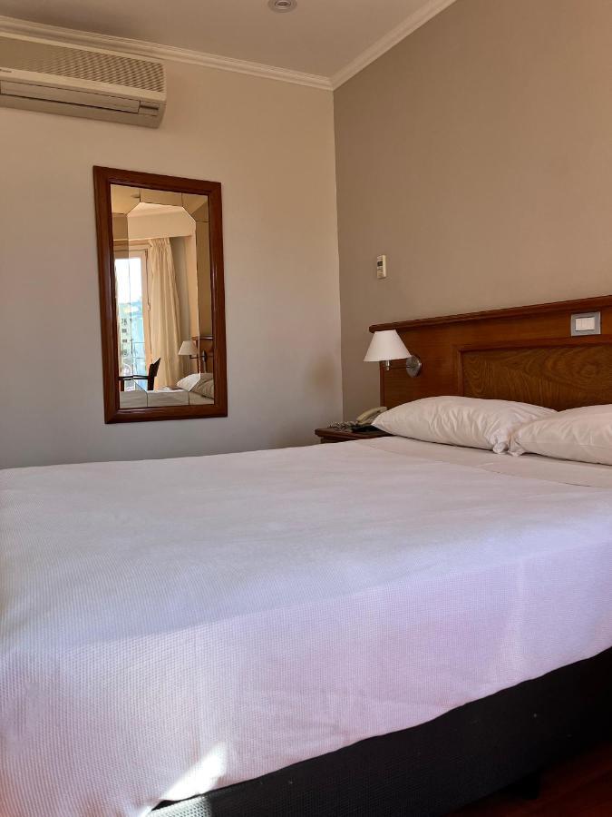 Bristol Hotel Buenos Aires Bagian luar foto