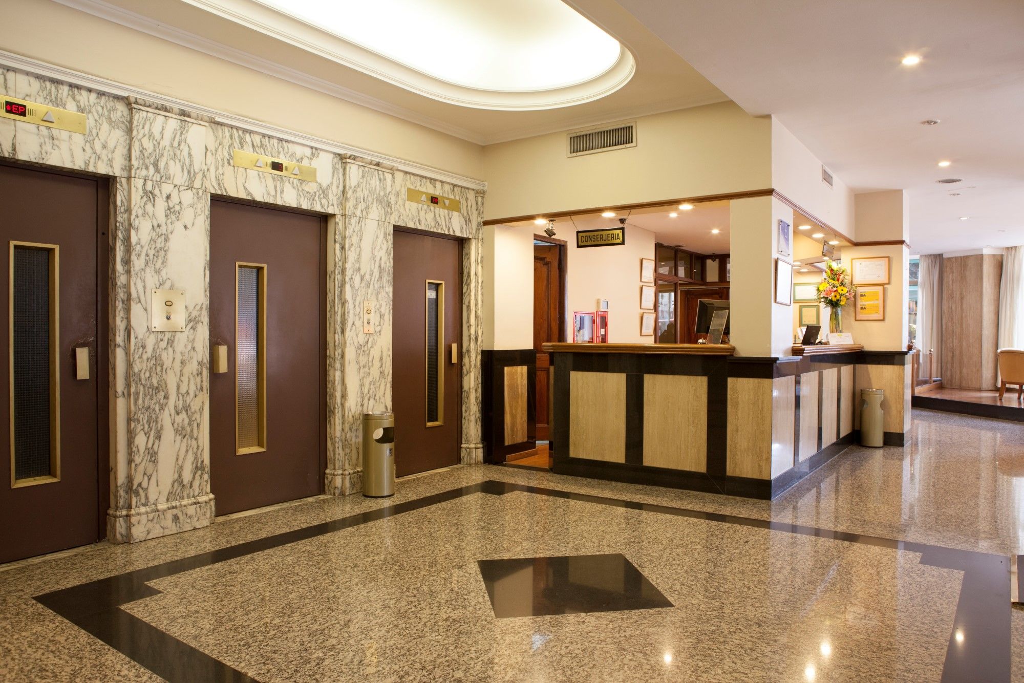 Bristol Hotel Buenos Aires Bagian luar foto
